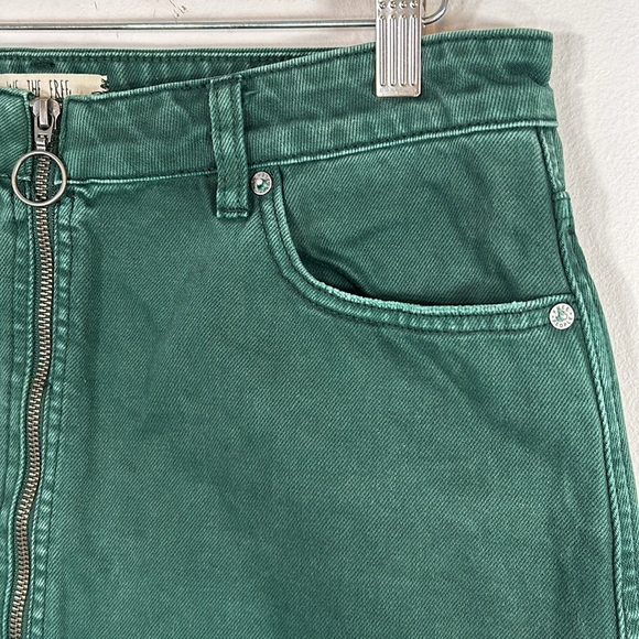 Free People We The Free Cotton Zip Up Women’s Size 30 Green Mini Denim Skirt - Picture 7 of 14